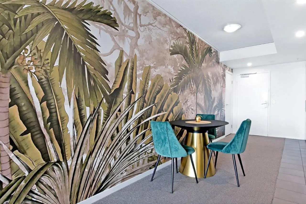 Stylish 1 Bedroom Apartment In Sierra Grand - Coasthm Gold Coast 0*,
