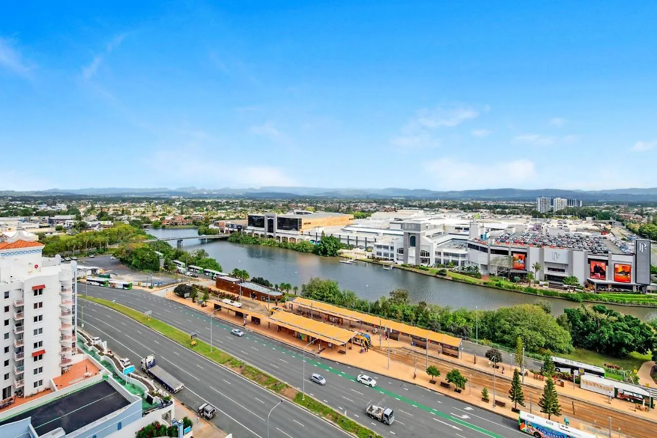 Stylish 1 Bedroom Apartment In Sierra Grand - Coasthm Gold Coast Australie